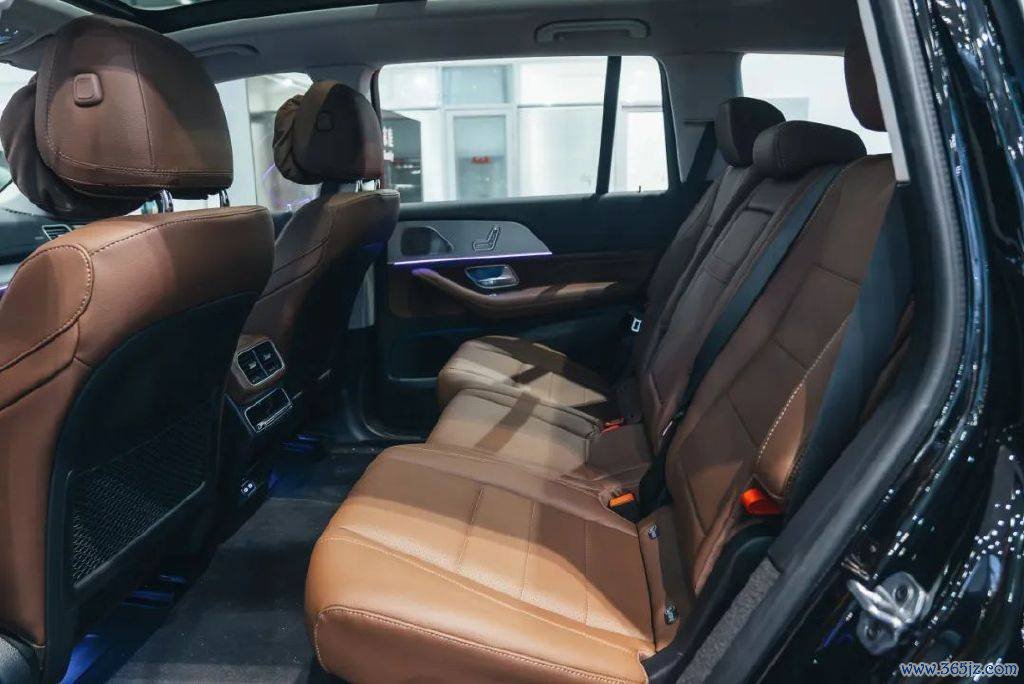 什么样的成皆有钱东谈主，会在2024年买一台飞奔GLS SUV？