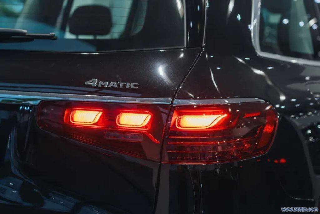 什么样的成皆有钱东谈主，会在2024年买一台飞奔GLS SUV？