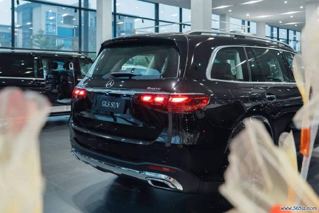 什么样的成皆有钱东谈主，会在2024年买一台飞奔GLS SUV？