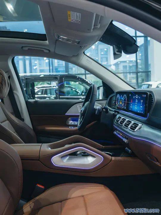 什么样的成皆有钱东谈主，会在2024年买一台飞奔GLS SUV？