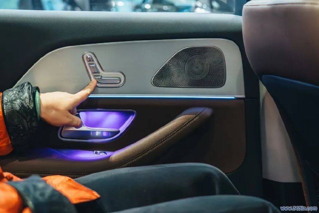 什么样的成皆有钱东谈主，会在2024年买一台飞奔GLS SUV？
