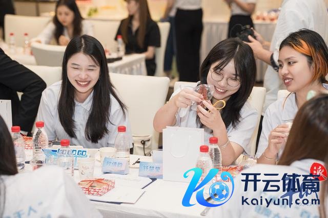 广州将成立后生发展友好城市 优化后生成长环境